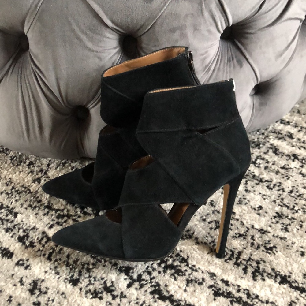 Steve Madden suede cut out booties